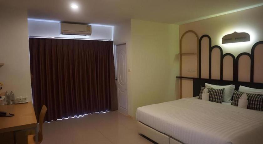 The Rice Hotel Roi Et Exterior photo