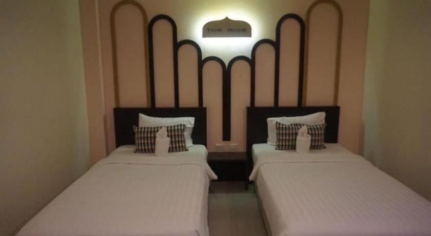 The Rice Hotel Roi Et Exterior photo