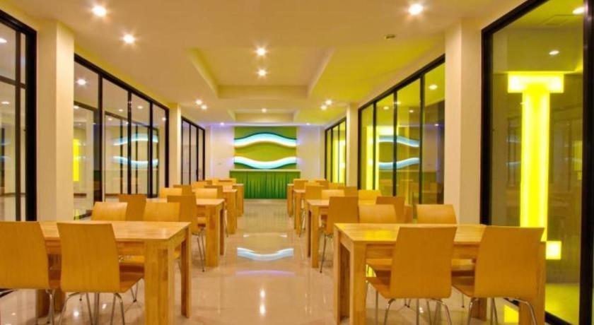 The Rice Hotel Roi Et Exterior photo