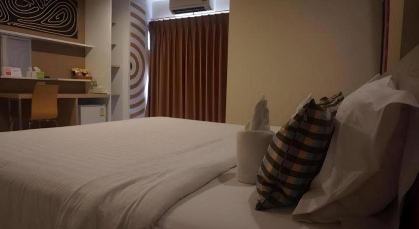 The Rice Hotel Roi Et Exterior photo