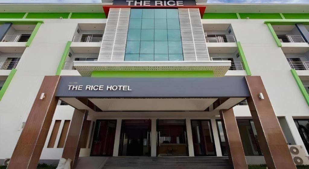 The Rice Hotel Roi Et Exterior photo